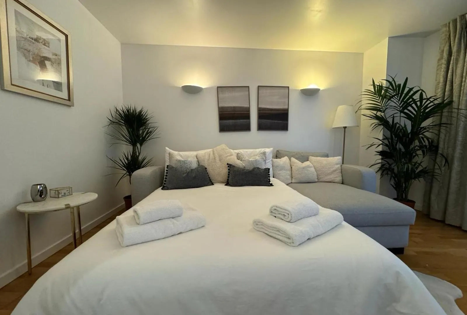 Luxury Apartment In Canary Wharf London