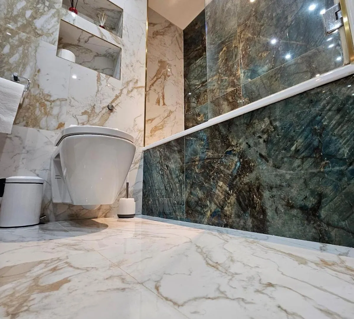 Luxury Apartment In Canary Wharf London