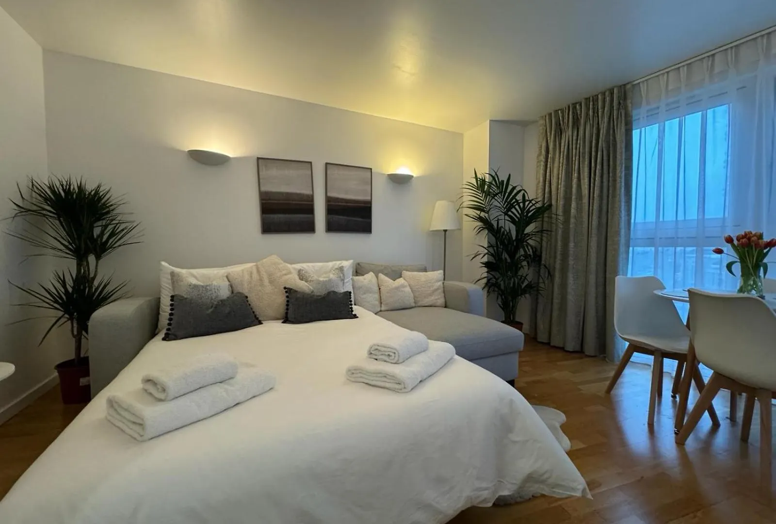 Luxury Apartment In Canary Wharf Londra