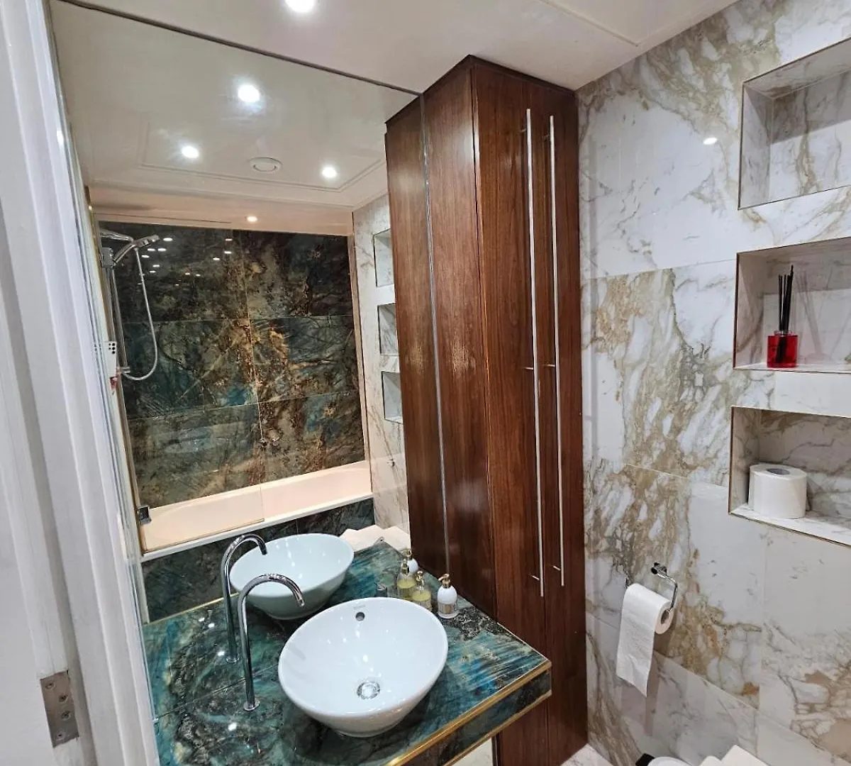 Luxury Apartment In Canary Wharf Londra